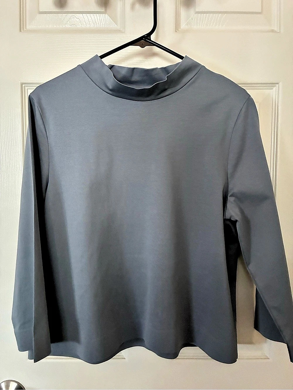 COS Long Sleeve Mock Neck in Gray Size Medium Like New